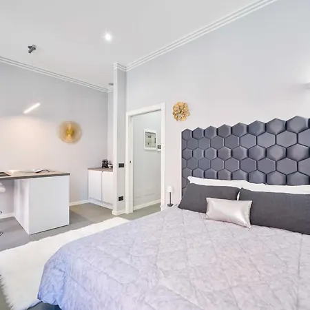 Porta 92 Romana Apartment *